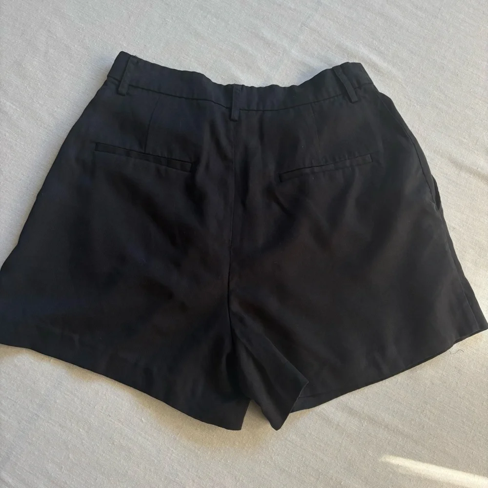 Reformation Mason High Rise Shorts Black Tencel Tailored Size 6 - Picture 4 of 9